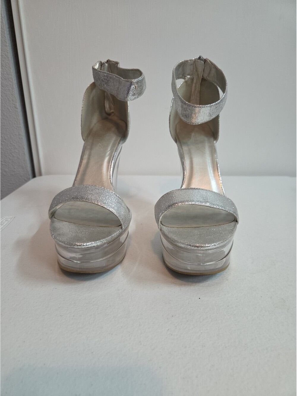 women's silver metallic platform wedge sandals by Shoe Republic LA size 10